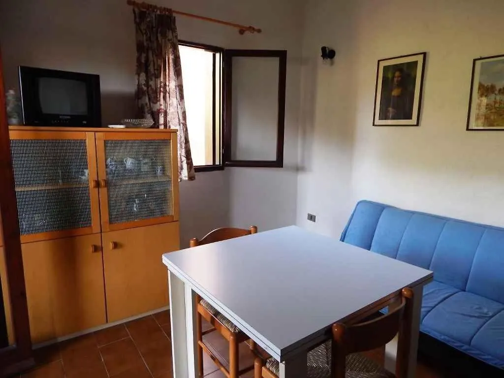 Apartments In Porto Istana 23142