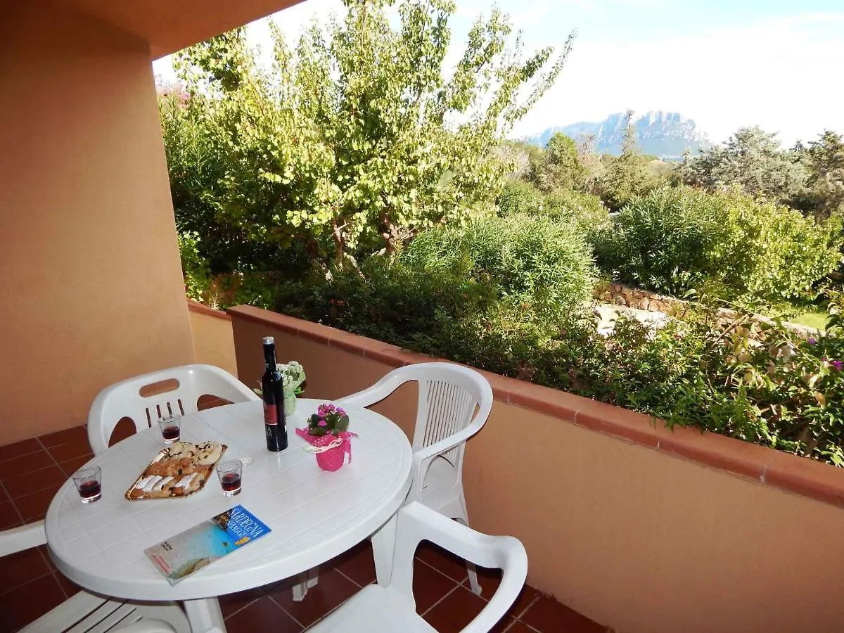 Apartments In Porto Istana 23142