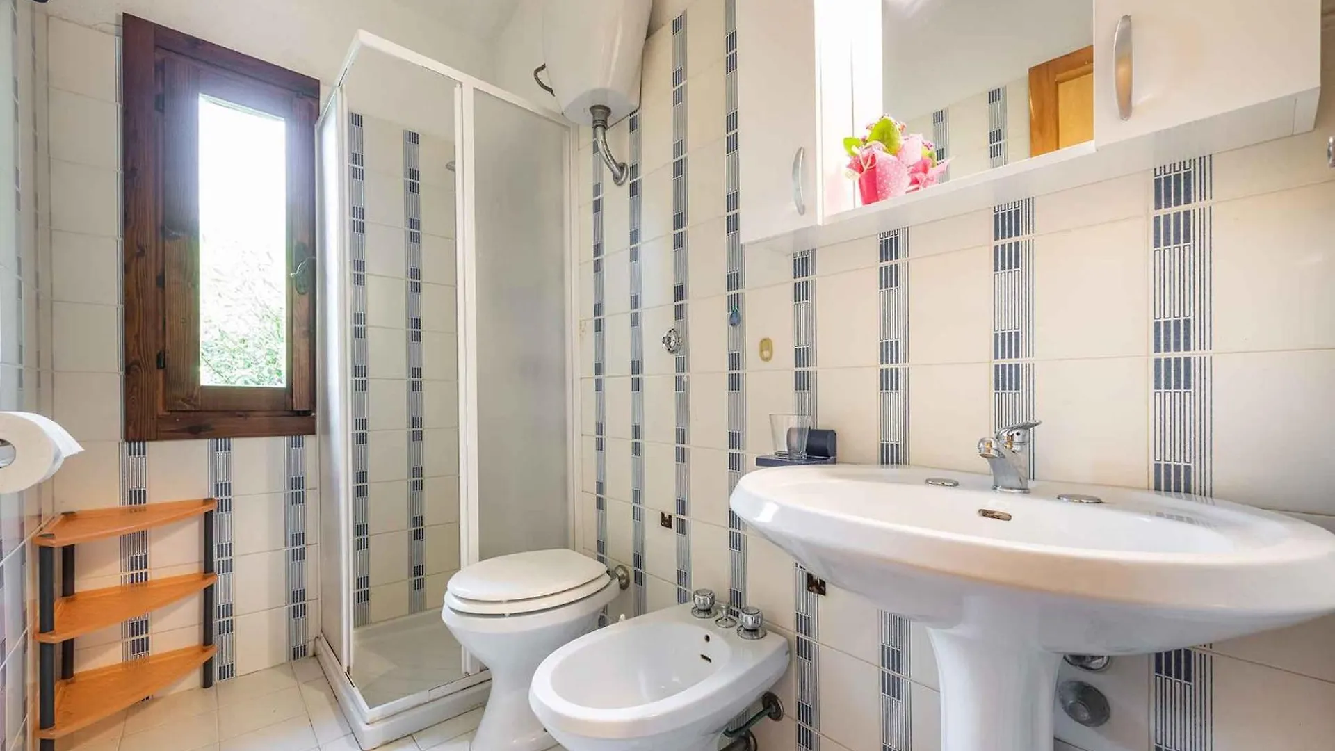 Apartments In Porto Istana 23142