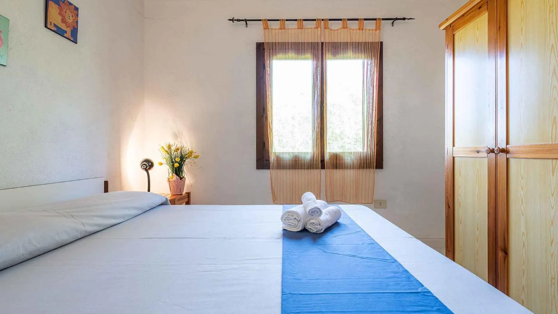 Apartments In Porto Istana 23142
